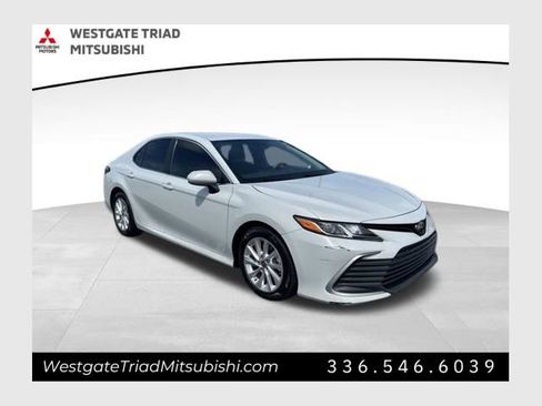 Used 2023 Toyota Camry LE FWD image 1