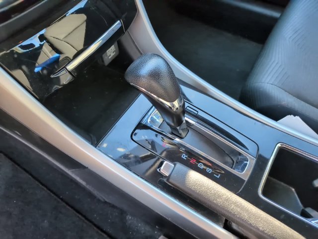 Used 2017 Honda Accord LX image 20
