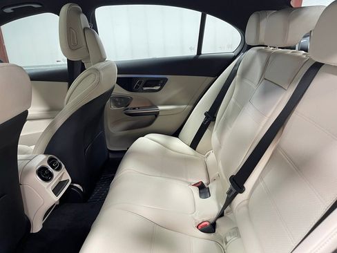 Used 2025 Mercedes-Benz C 300 4MATIC Sedan image 25
