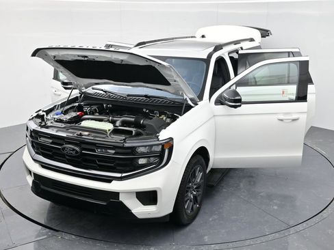 New 2025 Ford Expedition Max Platinum w/ Stealth Performance Package image 57