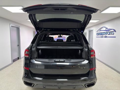 Used 2021 BMW X5 M50i w/ Executive Package image 38