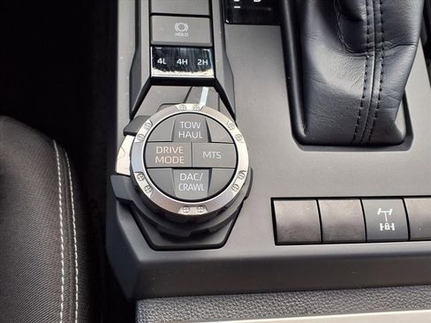 Used 2025 Toyota Tacoma TRD Off-Road image 12