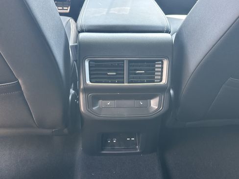 New 2026 Volkswagen Atlas Cross Sport SEL Premium R-Line AWD/4WD image 15