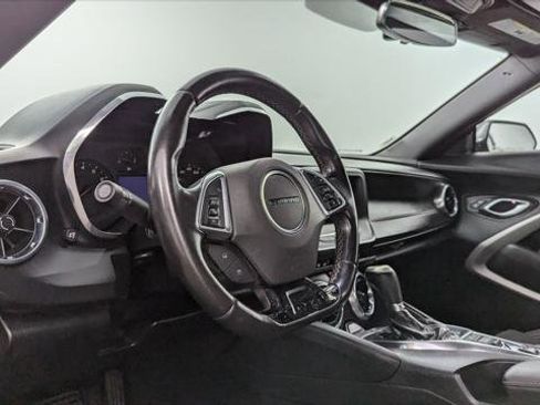 Used 2020 Chevrolet Camaro LT image 22