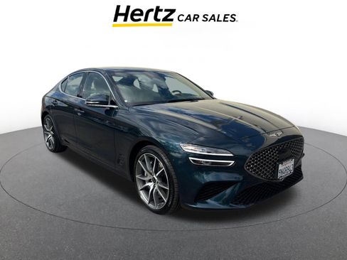 Used 2025 Genesis G70 2.5T image 1
