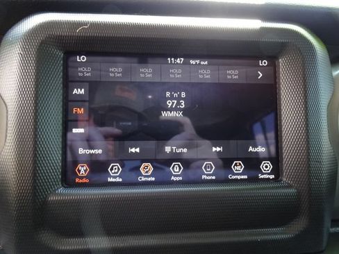 Used 2018 Jeep Wrangler Unlimited Sport S AWD/4WD image 20