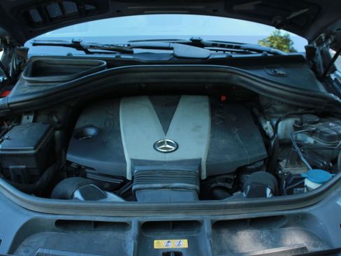 Used 2012 Mercedes-Benz ML 350 BlueTEC 4MATIC image 19