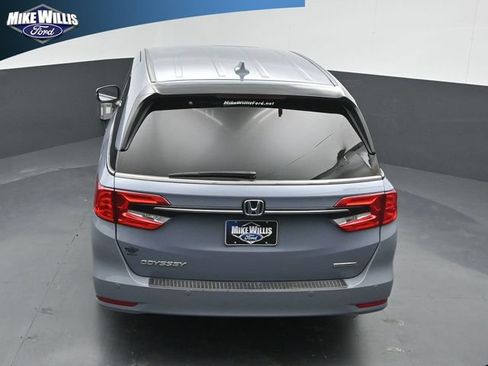Used 2023 Honda Odyssey Touring image 14
