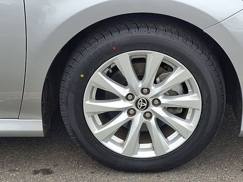Used 2020 Toyota Camry LE FWD image 26