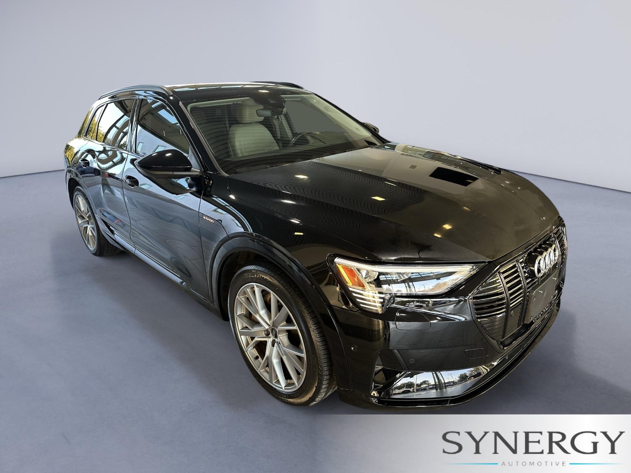 Used 2021 Audi e-tron Prestige w/ Prestige Package AWD/4WD image 3