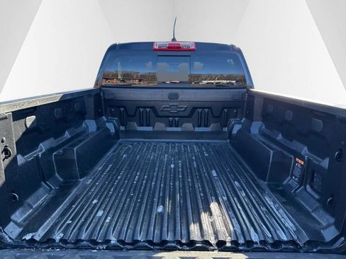 Used 2023 Chevrolet Colorado LT w/ LT Convenience Package image 9