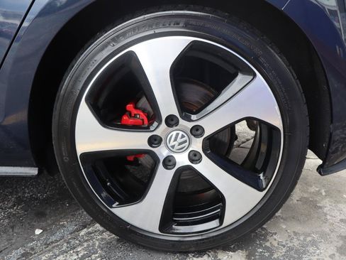 Used 2016 Volkswagen GTI SE FWD image 32