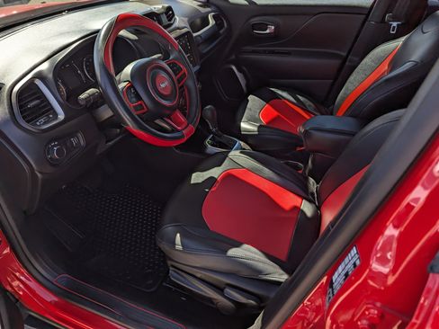 Used 2022 Jeep Renegade Sport w/ Sport Appearance Group image 9