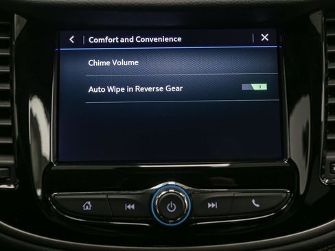 Used 2020 Chevrolet Trax LT w/ LT Convenience Package AWD/4WD image 26