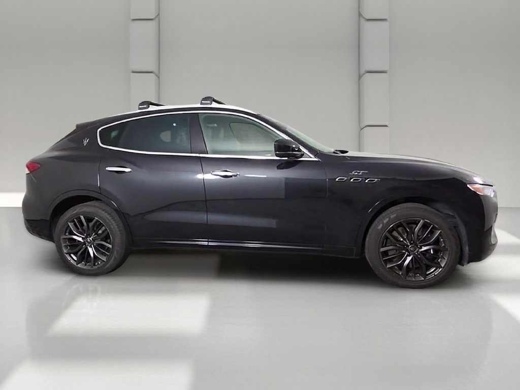 Used 2024 Maserati Levante GT Ultima AWD/4WD image 35
