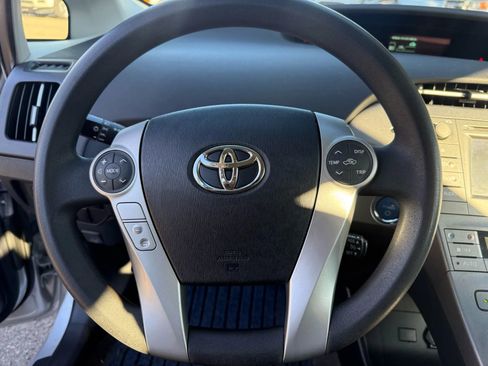 Used 2015 Toyota Prius Two image 11