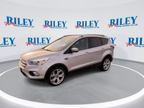 Certified 2019 Ford Escape Titanium image 4