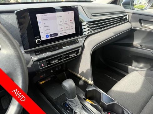 Used 2025 Toyota Camry LE AWD/4WD image 26
