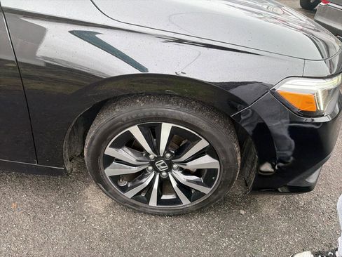 Used 2023 Honda Civic EX image 4