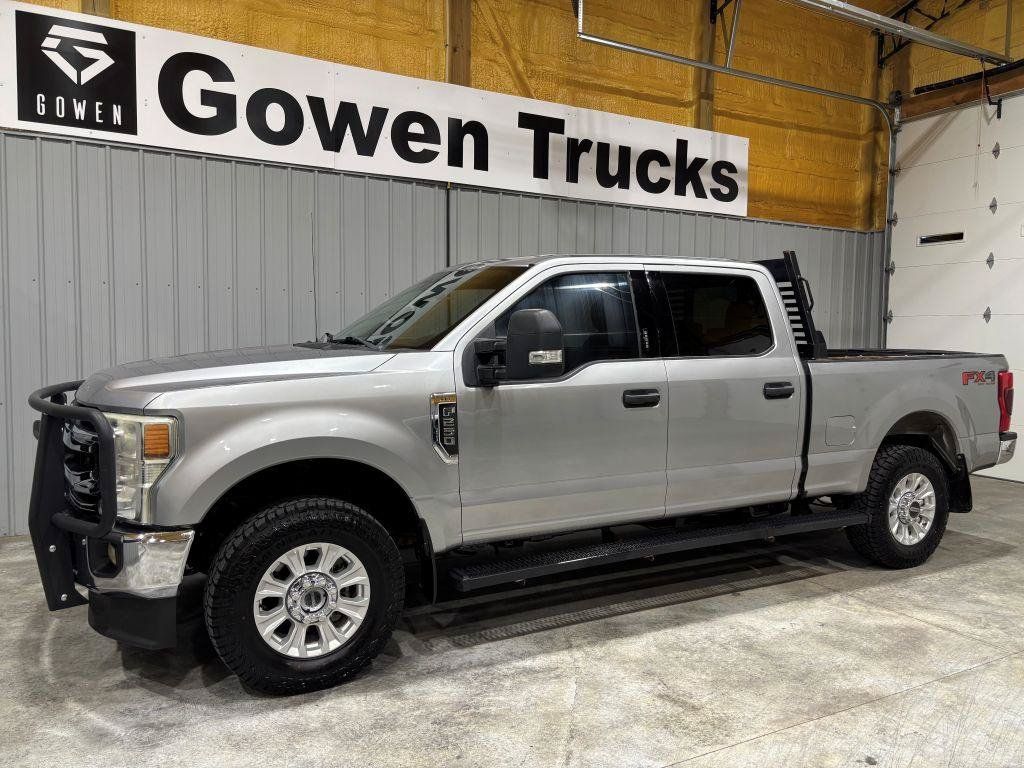 Used 2020 Ford F250 XLT w/ XLT Value Package AWD/4WD image 4