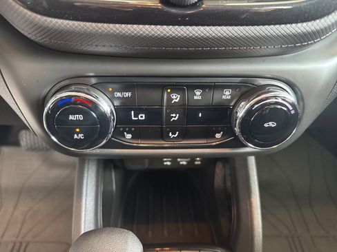 Used 2023 Chevrolet TrailBlazer LT w/ Convenience Package image 30