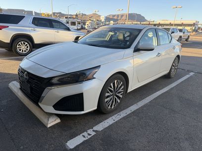 Used 2023 Nissan Altima 2.5 SV