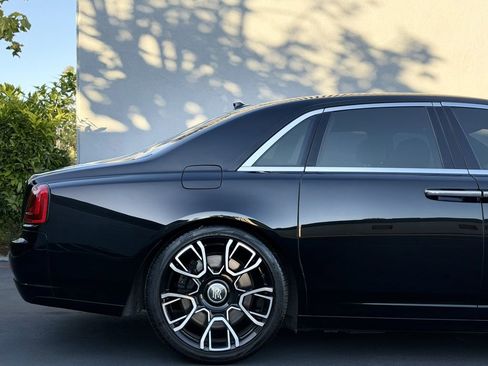 Used 2017 Rolls-Royce Ghost RWD image 4