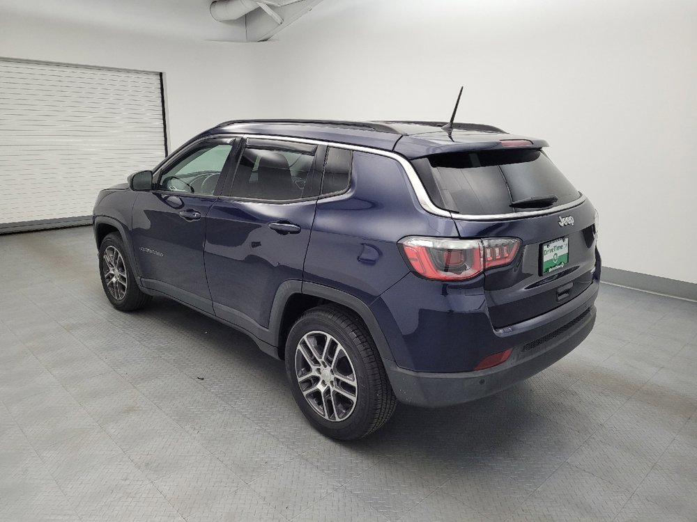 Used 2018 Jeep Compass Latitude w/ Safe & Security Group FWD image 3