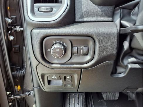 New 2026 RAM 1500 Laramie AWD/4WD image 25