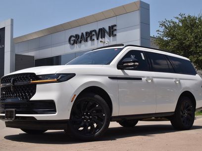New 2025 Lincoln Navigator Reserve w/ Jet Appearance Package