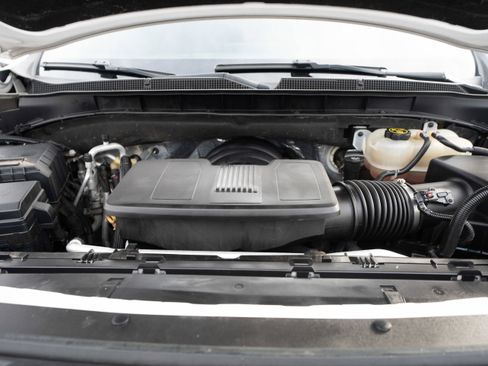 Used 2021 Chevrolet Tahoe Z71 w/ Z71 Signature Package image 31