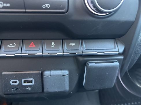 Used 2026 Chevrolet Silverado 1500 Custom image 22