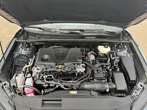 Used 2025 Toyota Camry LE image 31