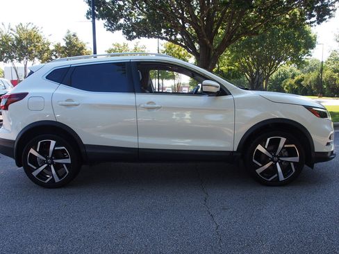 Used 2022 Nissan Rogue Sport SL w/ Premium Package FWD image 8