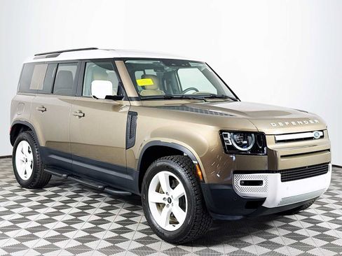 Used 2025 Land Rover Defender 110 S AWD/4WD image 3