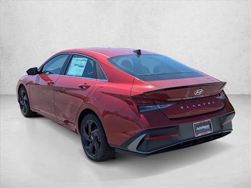 New 2026 Hyundai Elantra SEL Sport FWD image 7