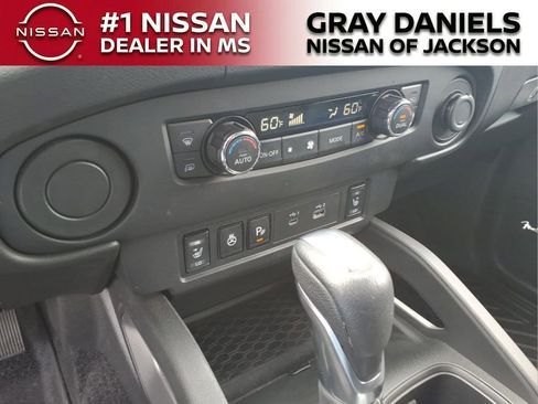 Certified 2024 Nissan Frontier SL w/ Technology Package RWD image 18