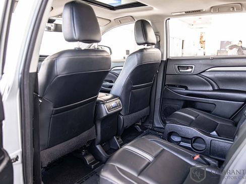Used 2018 Toyota Highlander SE w/ Protection Package #3 AWD/4WD image 34