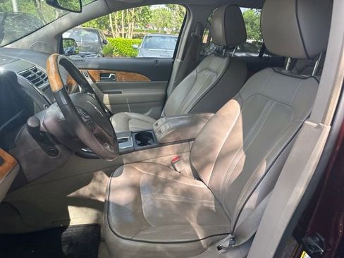 Used 2012 Lincoln MKX FWD image 12