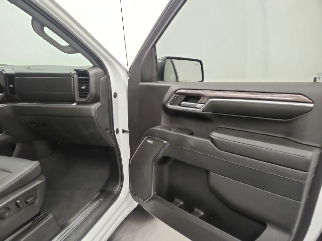 Used 2023 Chevrolet Silverado 1500 LTZ AWD/4WD image 21