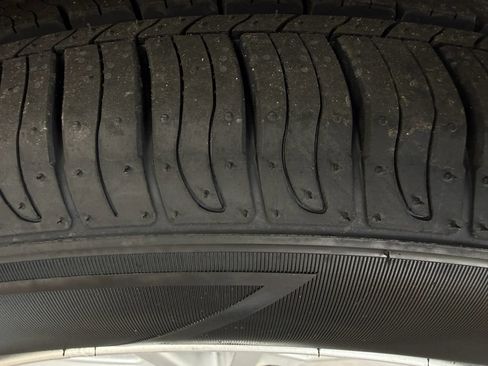 Used 2007 Ford Mustang Premium RWD image 38