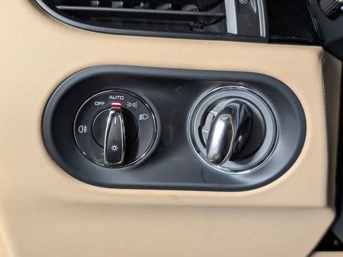 New 2026 Porsche Macan Turbo image 32