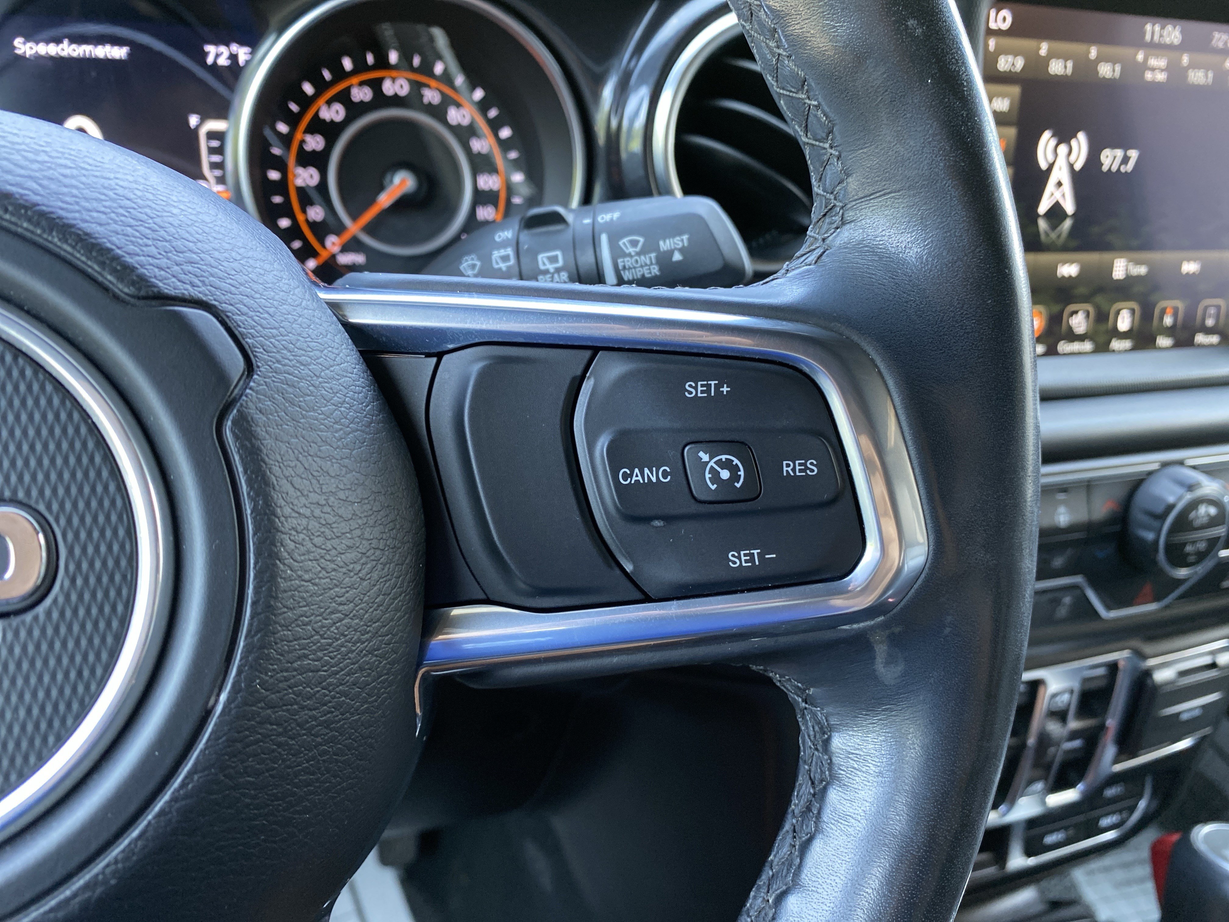Used 2023 Jeep Wrangler Unlimited Sahara AWD/4WD image 20