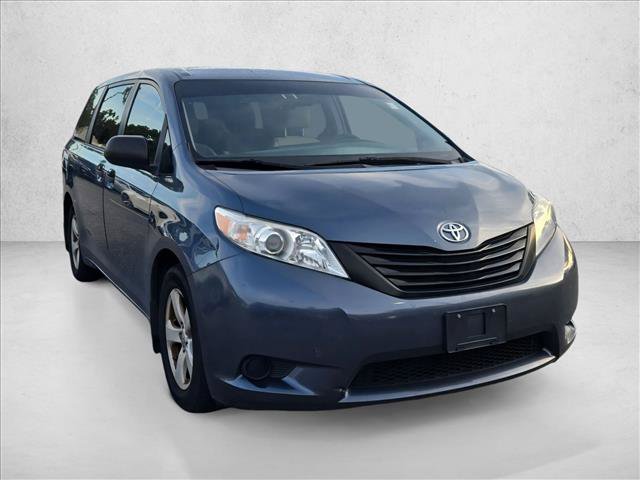 Used 2017 Toyota Sienna L FWD image 3