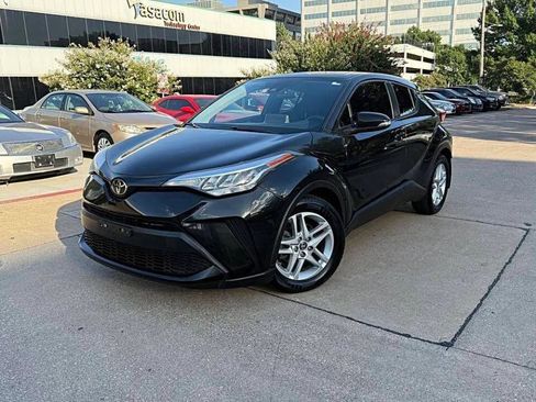 Used 2019 Toyota C-HR XLE image 1