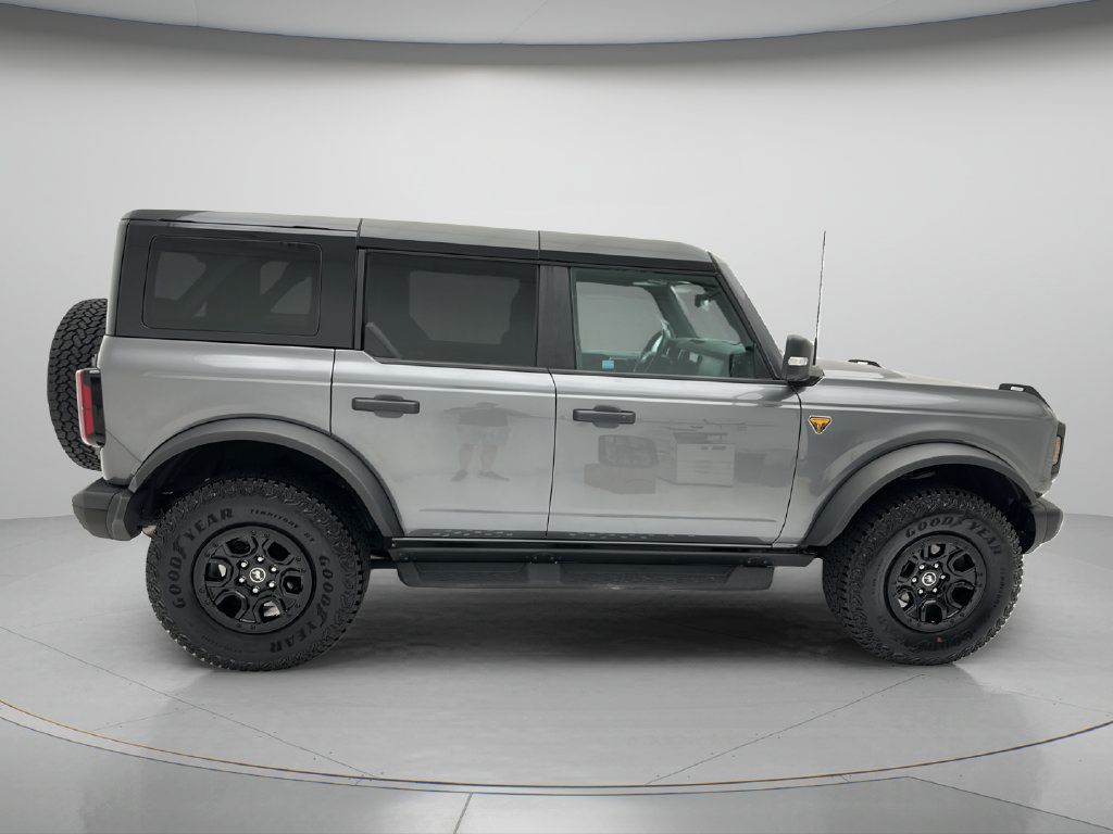 Used 2025 Ford Bronco Badlands AWD/4WD image 6
