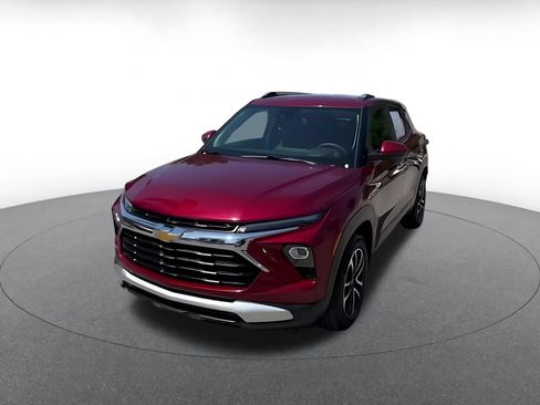 Used 2025 Chevrolet TrailBlazer LT FWD image 7