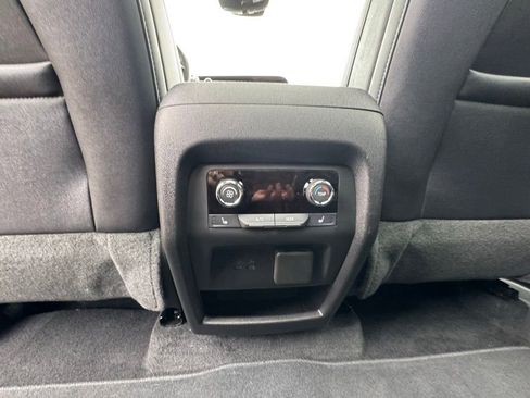 Used 2026 Chevrolet Traverse RS AWD/4WD image 33