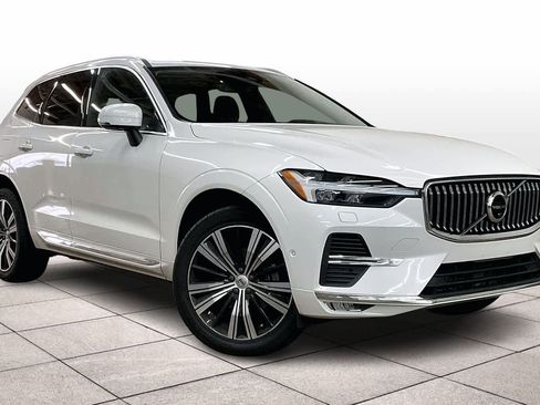 Used 2022 Volvo XC60 B5 Inscription w/ Advanced Package image 2
