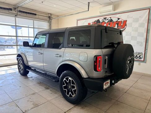 Used 2022 Ford Bronco Outer Banks image 6